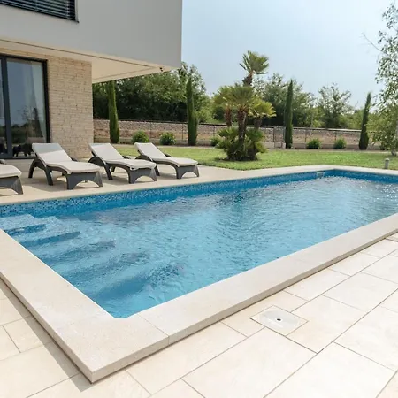 Luxury Village Jacob